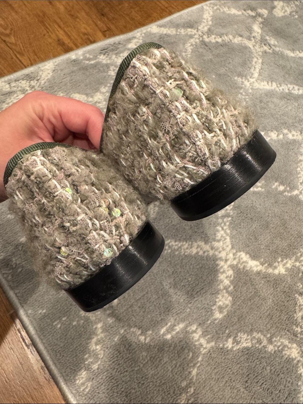 Authentic CHANEL Tweed Green and Black Cap-Toe Ballet Flats - Picture 6 of 7